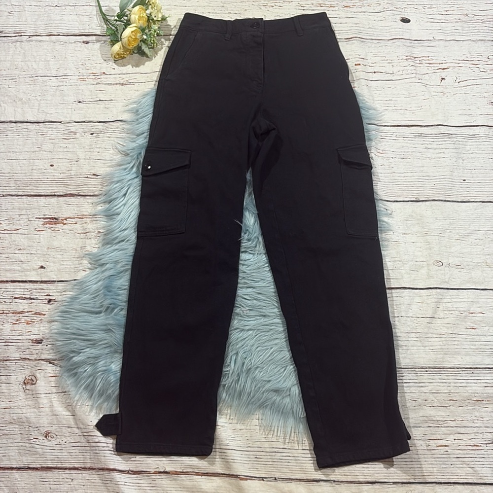 Aritzia Wilfred Free Black Modern Cargo High Rise Pants